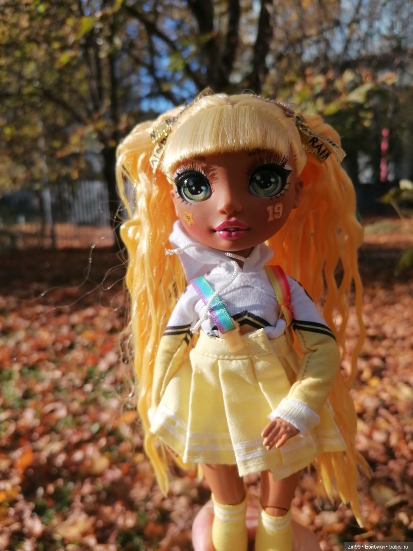 Желто-зеленая осень в октябре 2022 года