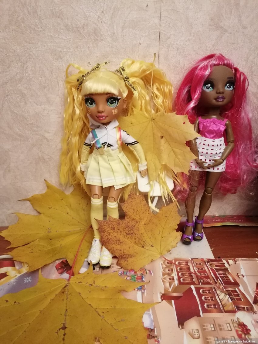 Желто-зеленая осень в октябре 2022 года