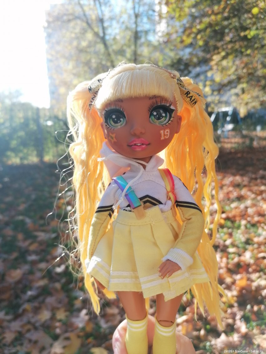 Желто-зеленая осень в октябре 2022 года