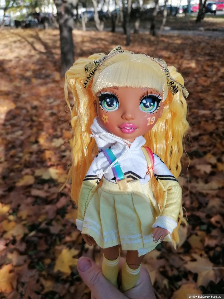 Желто-зеленая осень в октябре 2022 года