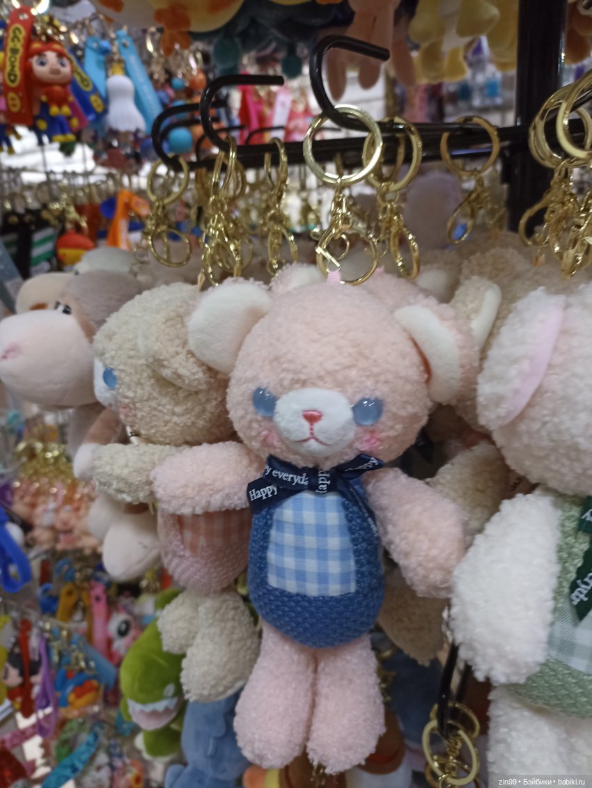 Куколки типа баболи на рынке