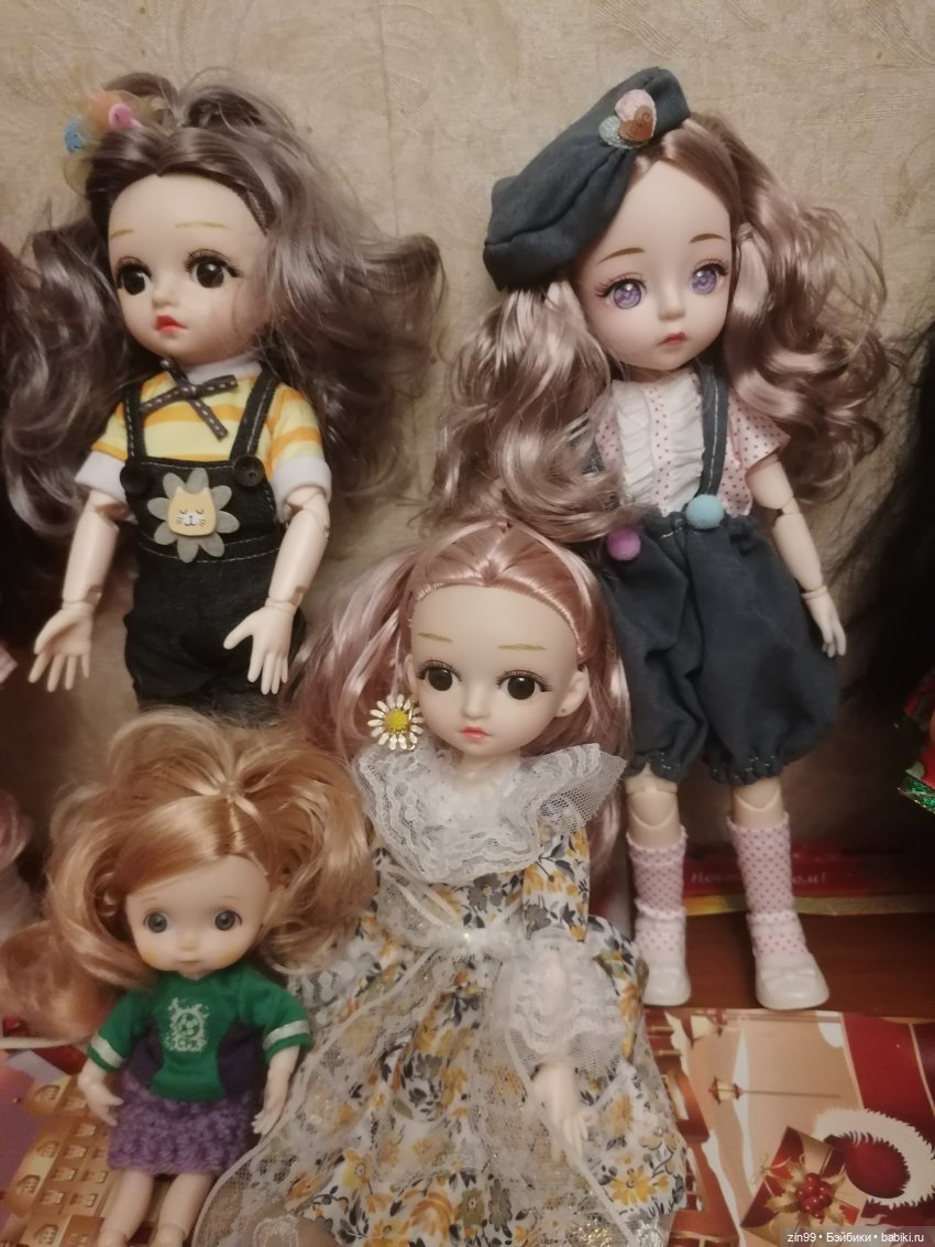 Куколки типа баболи на рынке