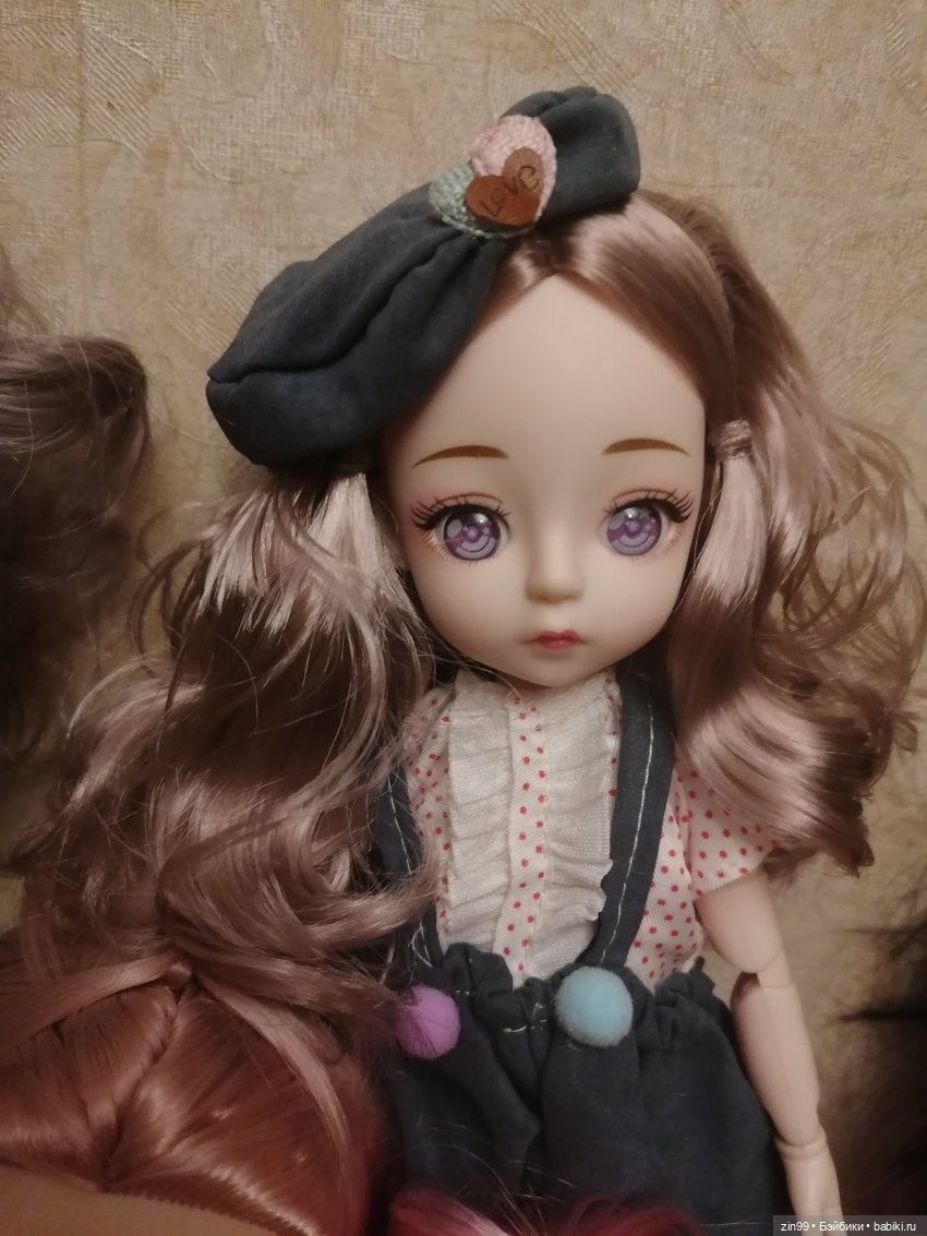 Куколки типа баболи на рынке