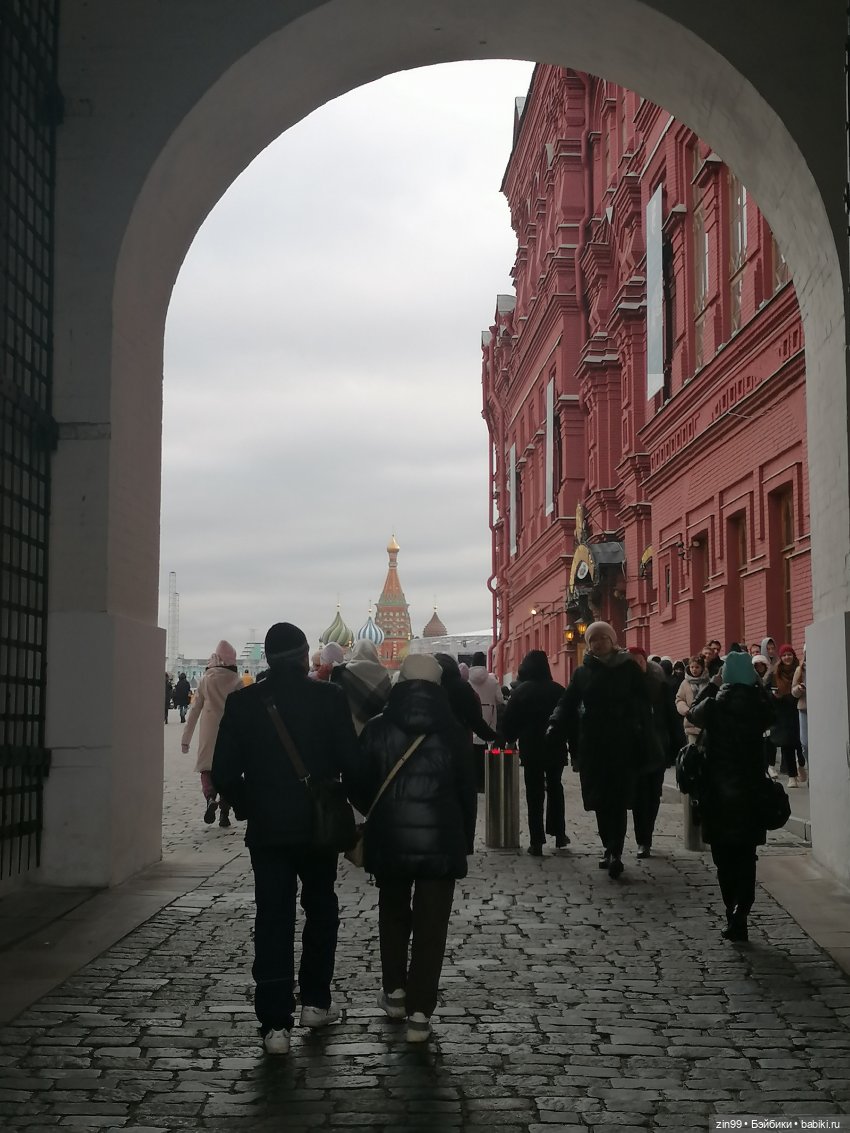 Ванесса Темпо Rainbow High, классная девочка или прогулка по центру Москвы (фото 5)