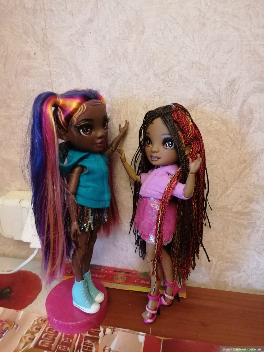 Ванесса Темпо Rainbow High, классная девочка или прогулка по центру Москвы