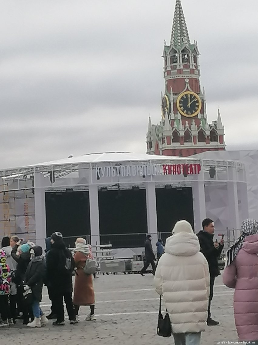 Ванесса Темпо Rainbow High, классная девочка или прогулка по центру Москвы (фото 6)