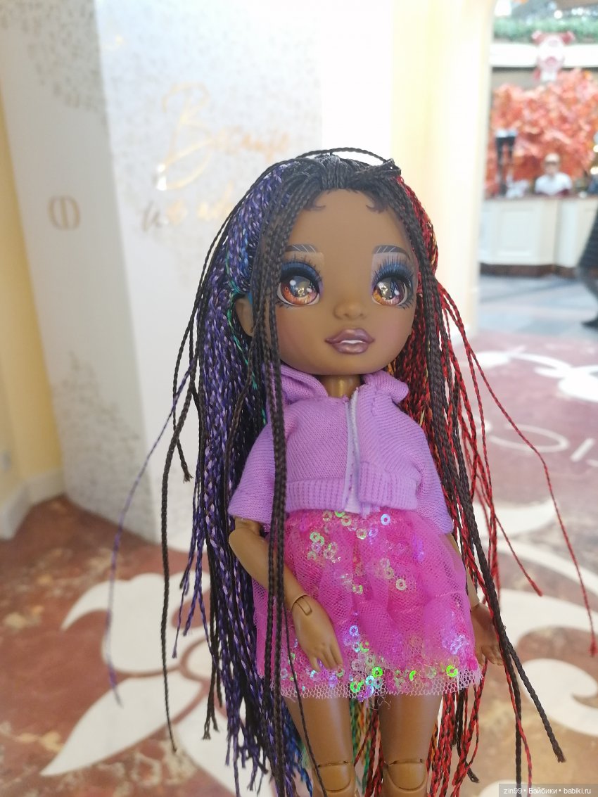 Ванесса Темпо Rainbow High, классная девочка или прогулка по центру Москвы