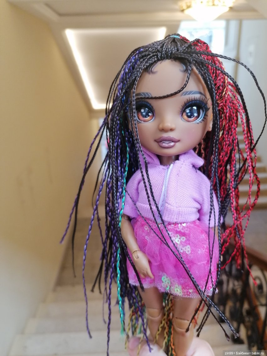 Ванесса Темпо Rainbow High, классная девочка или прогулка по центру Москвы