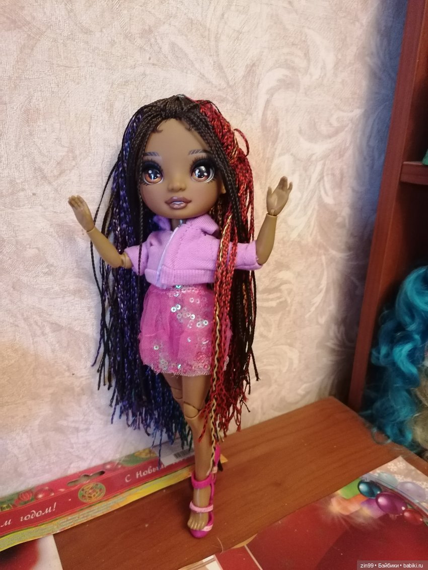 Ванесса Темпо Rainbow High, классная девочка или прогулка по центру Москвы