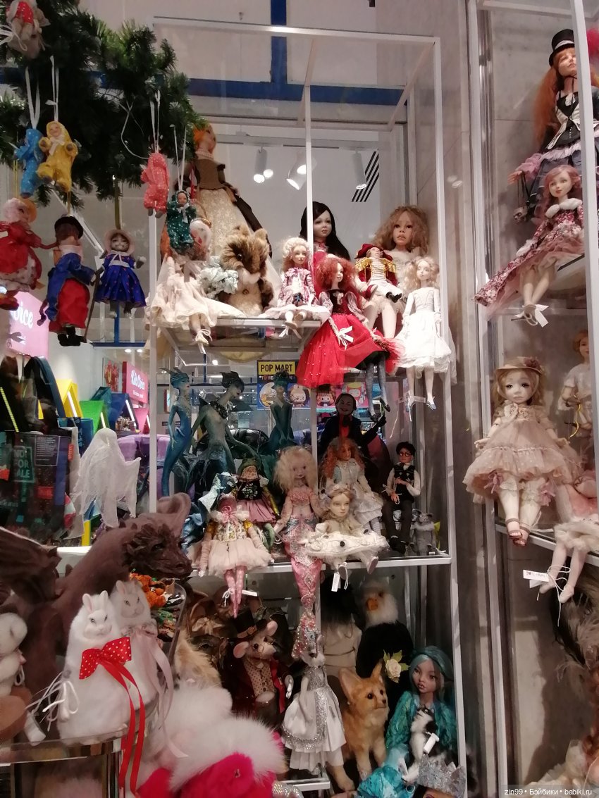 Прогулка в детский магазин в центре Москвы