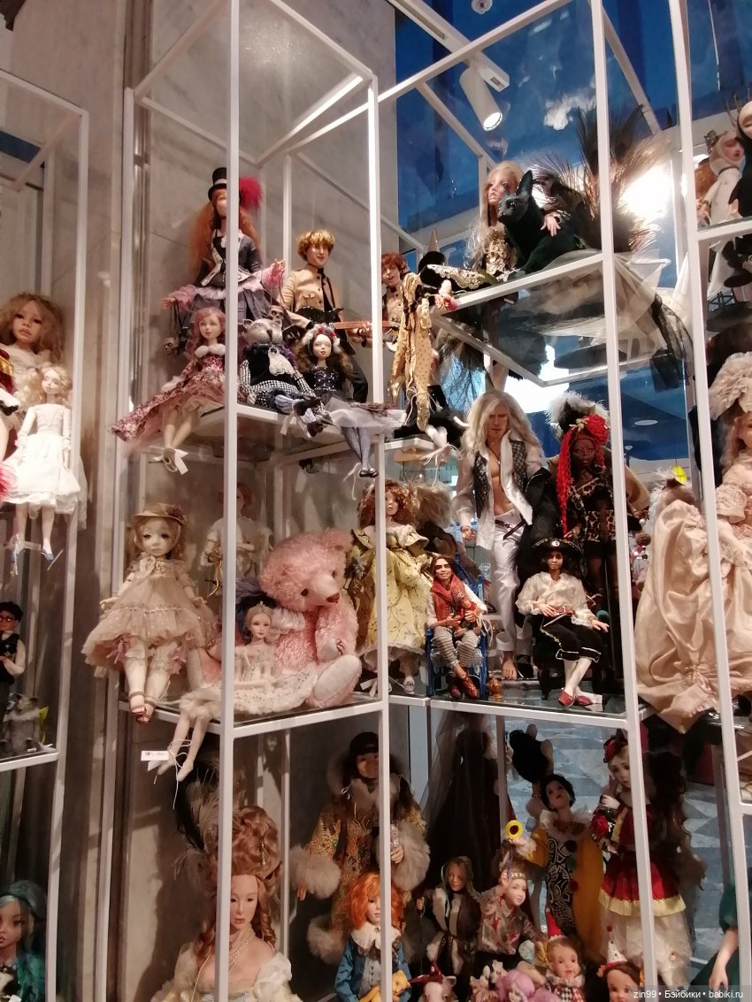 Прогулка в детский магазин в центре Москвы
