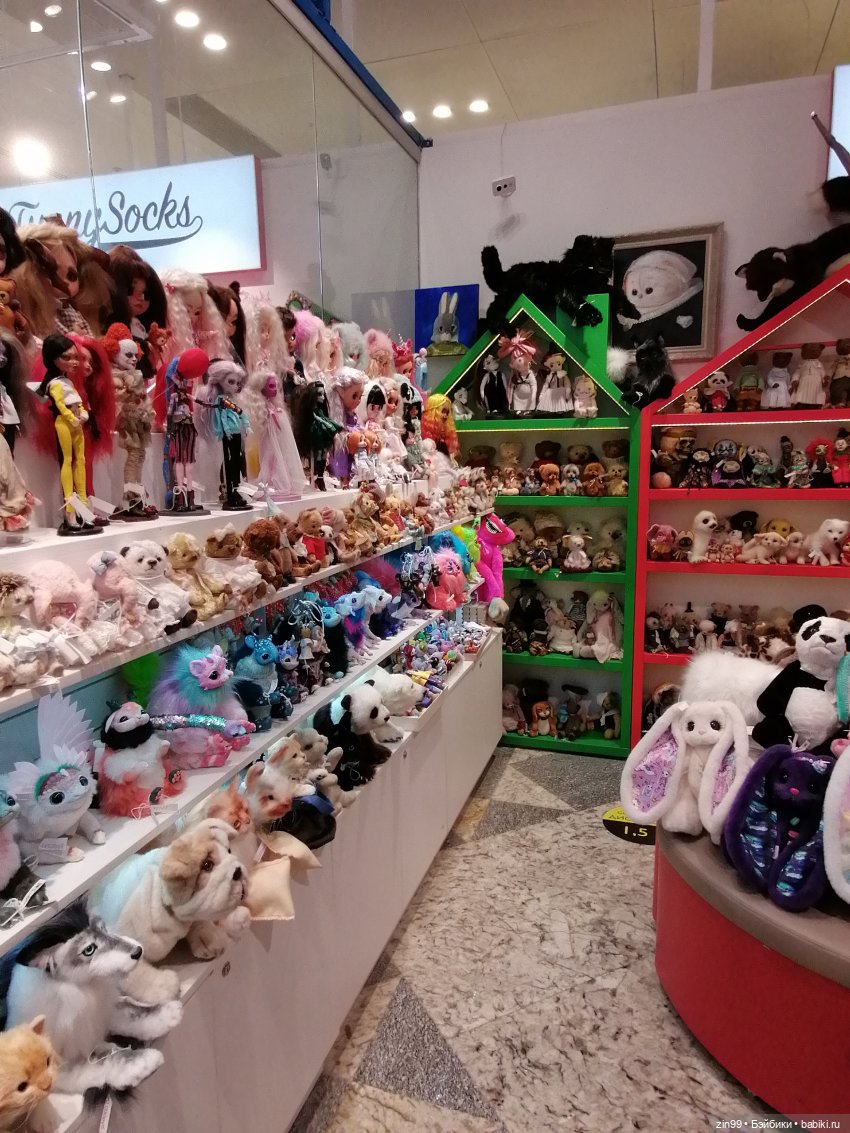 Прогулка в детский магазин в центре Москвы
