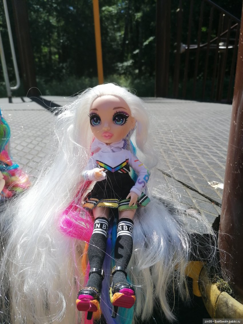 Холли близняшка и Амалья от Rainbow High (фото 2)