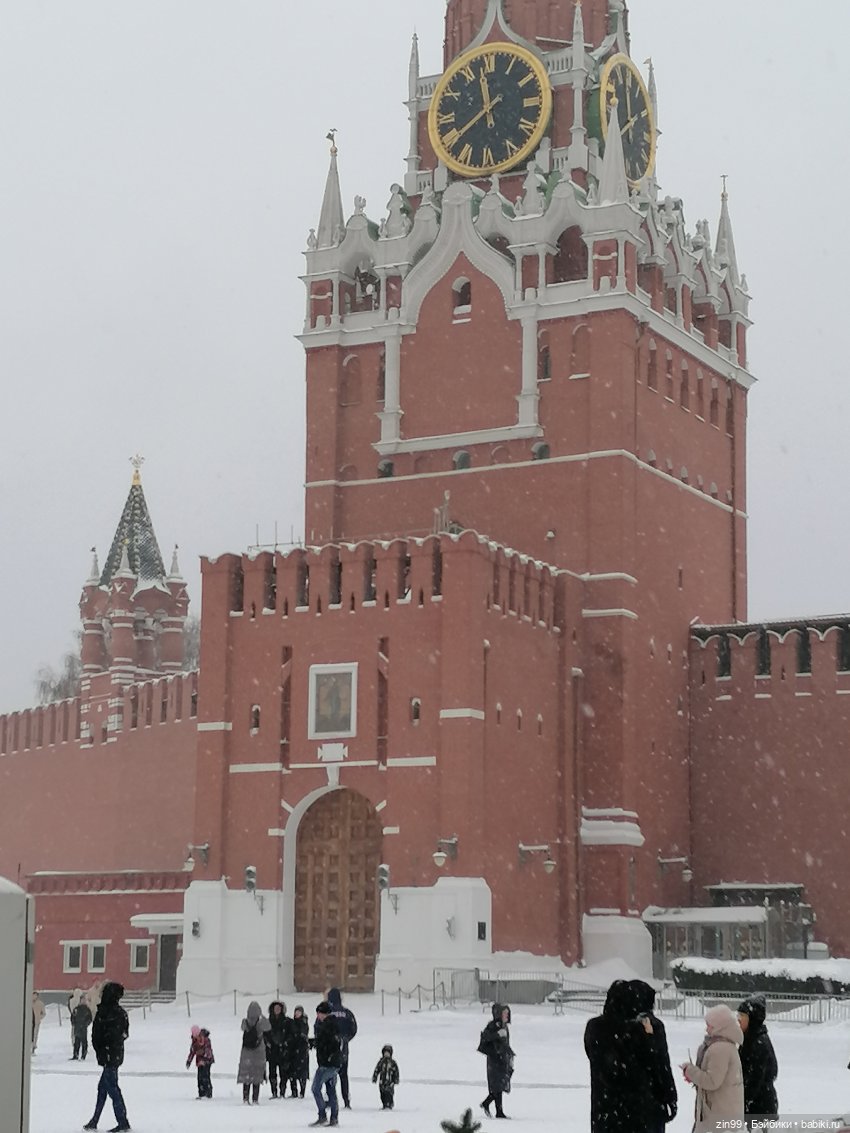 В преддверии Нового года, Москва! Центр, Красная площадь
