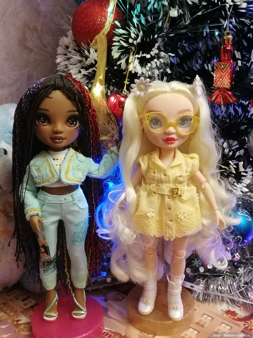 С новым 2023, годом Водяного Кролика, или приехала Ромашка Rainbow High (фото 9)