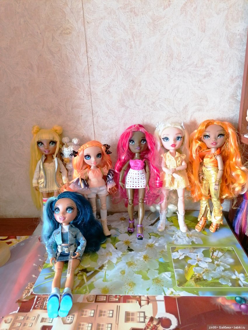 Далила Фидс или Ромашка Rainbow High