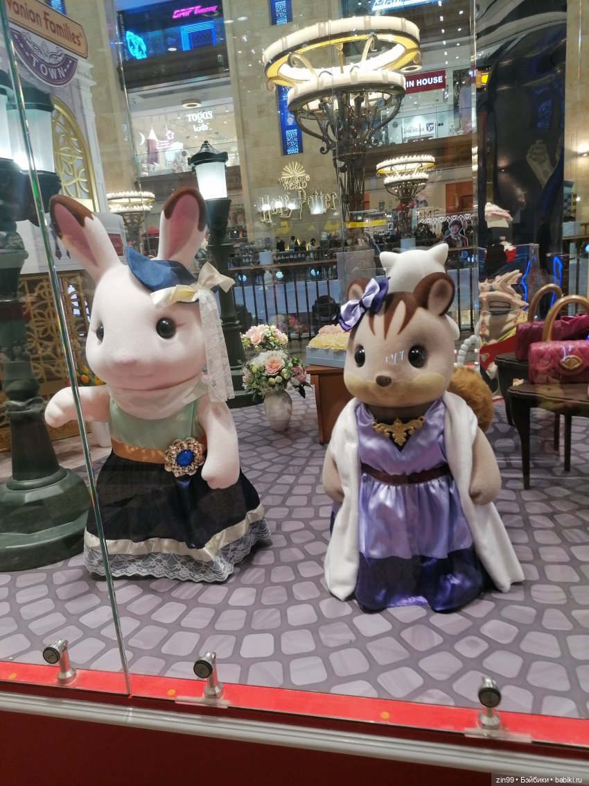 Центральный Детский Магазин в центре Москвы. В марте