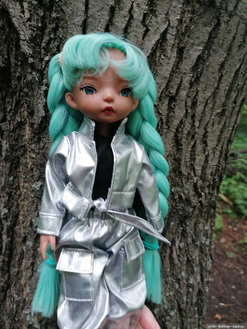 Крутая красивая девочка 30 см