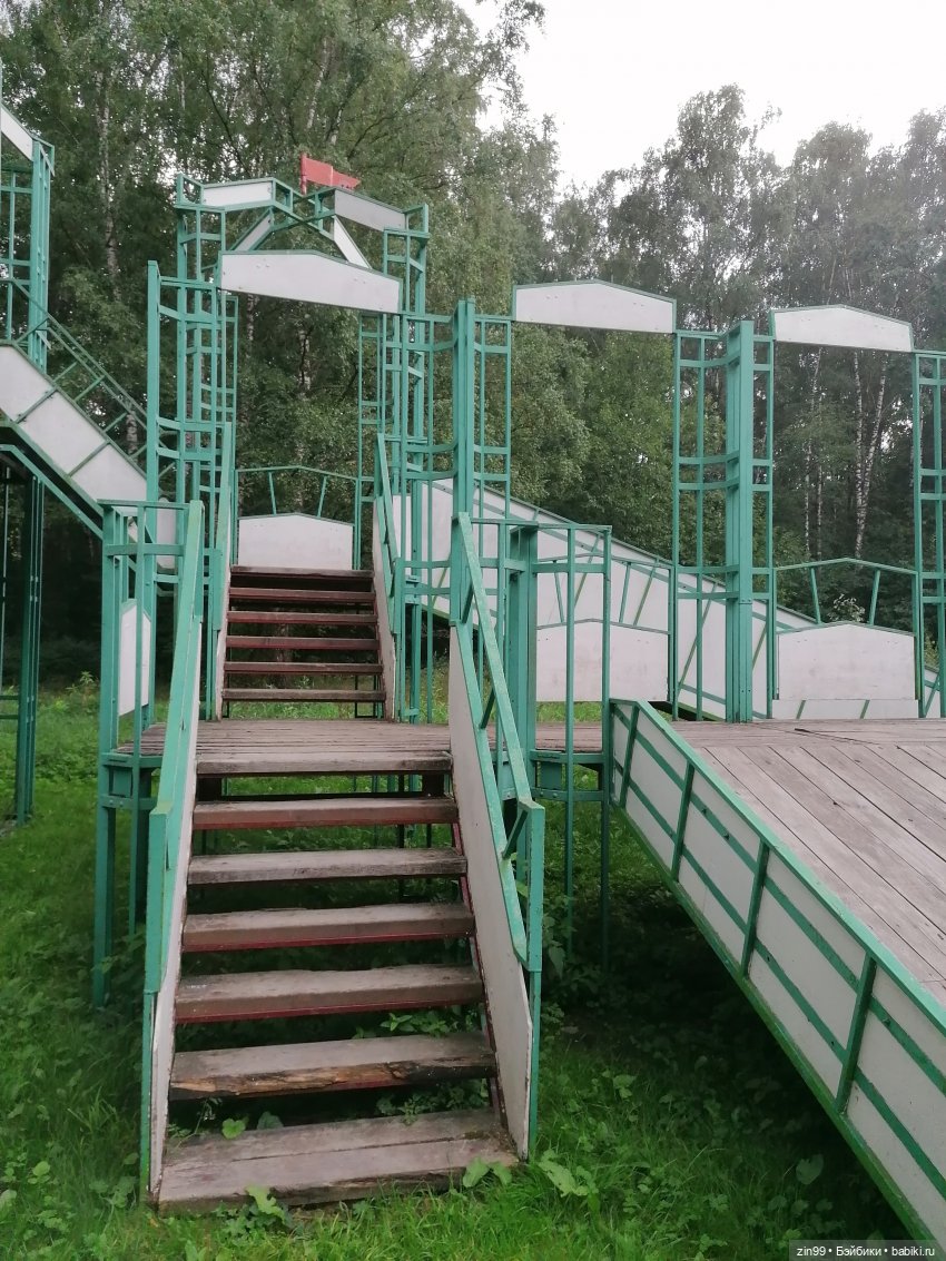 Прогулка в Кусково с куклами Rainbow High