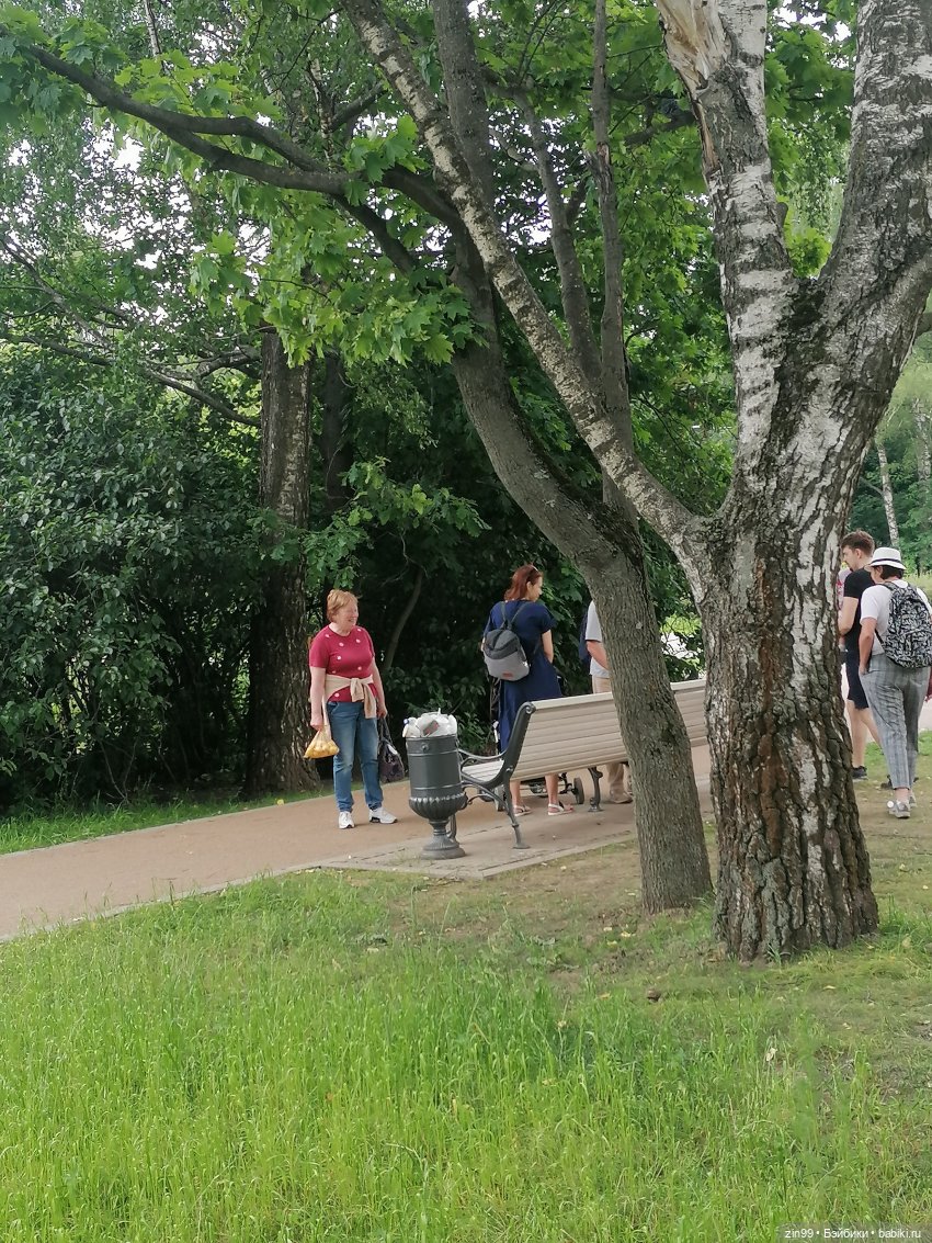 Прогулка в Кусково с куклами Rainbow High