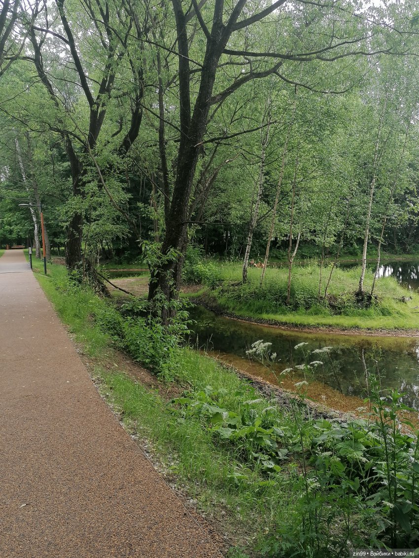 Прогулка в Кусково с куклами Rainbow High