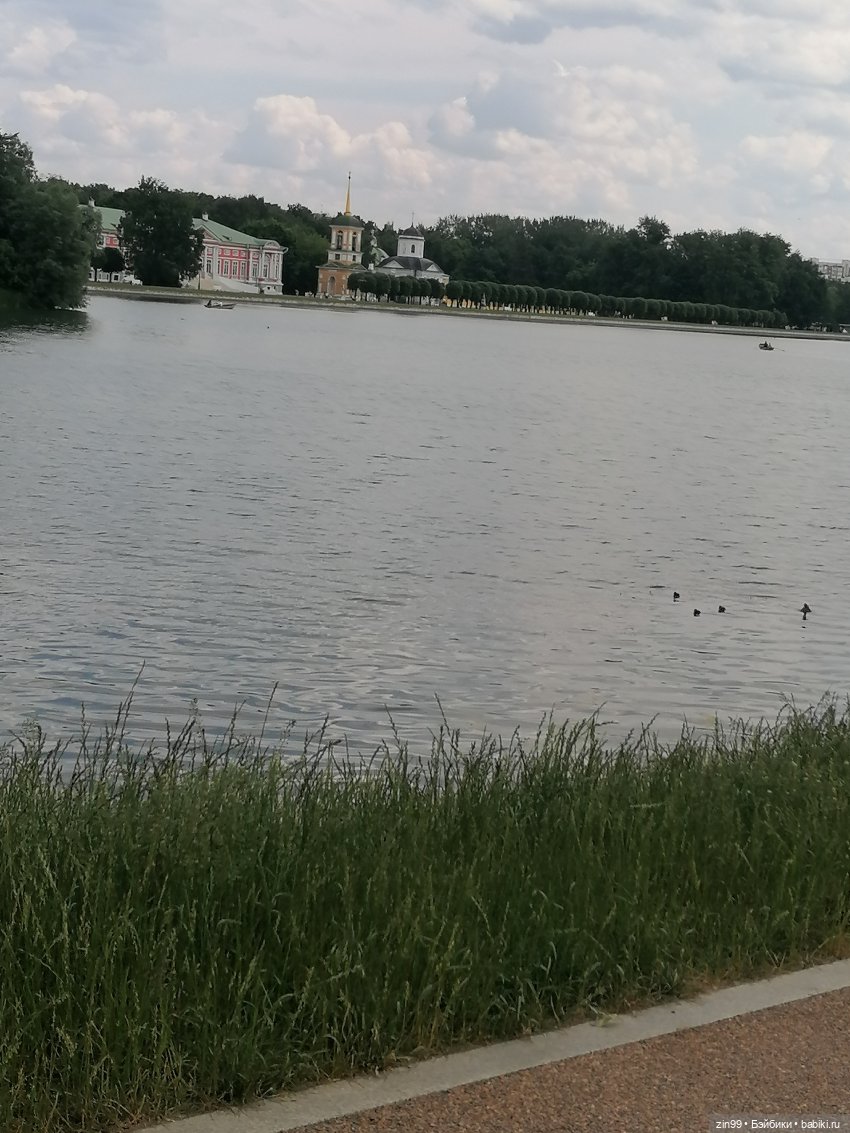 Прогулка в Кусково с куклами Rainbow High