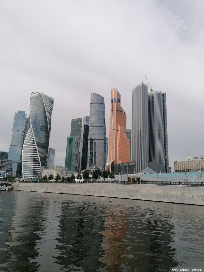 Речные трамвайчики по Москве реке, ура, едем