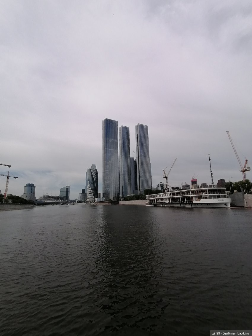 Речные трамвайчики по Москве реке, ура, едем