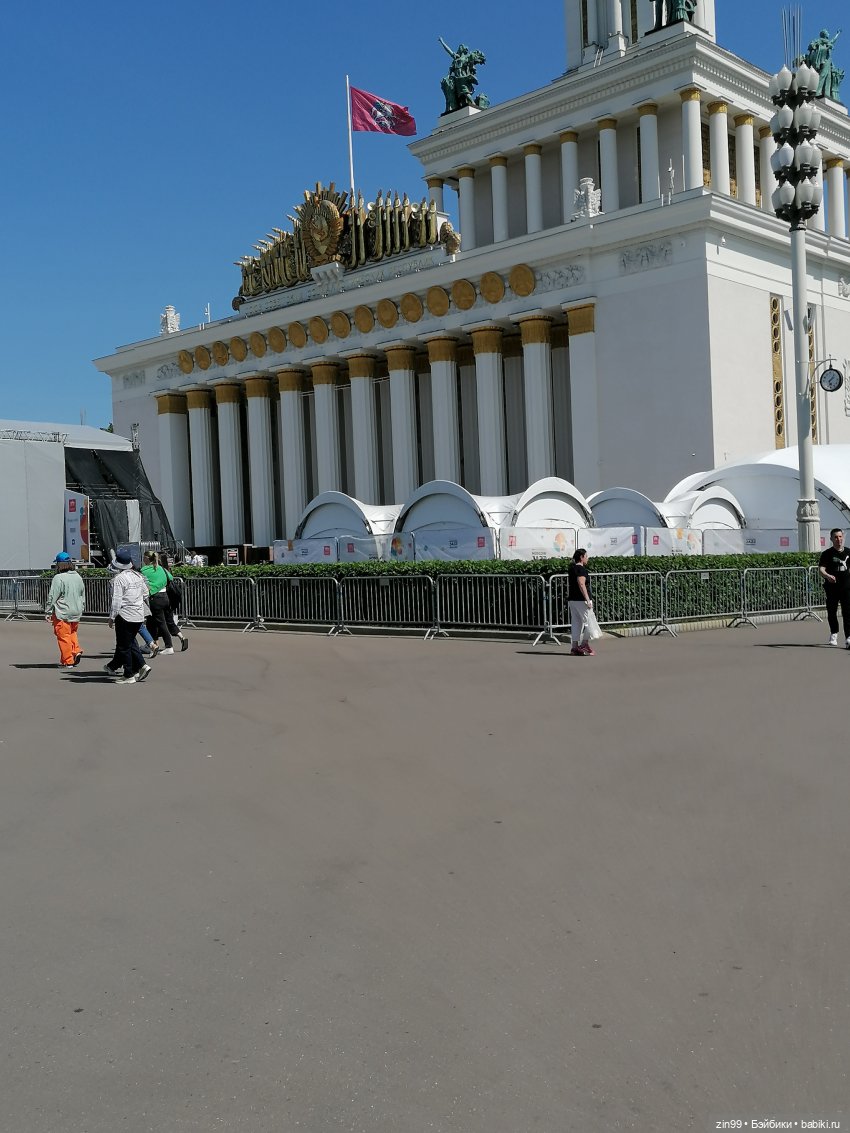 Куклы Ллоренс и прогулка по ВДНХ в июне 2023 года