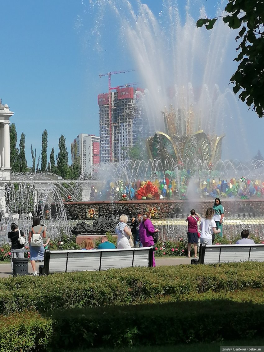 Куклы Ллоренс и прогулка по ВДНХ в июне 2023 года