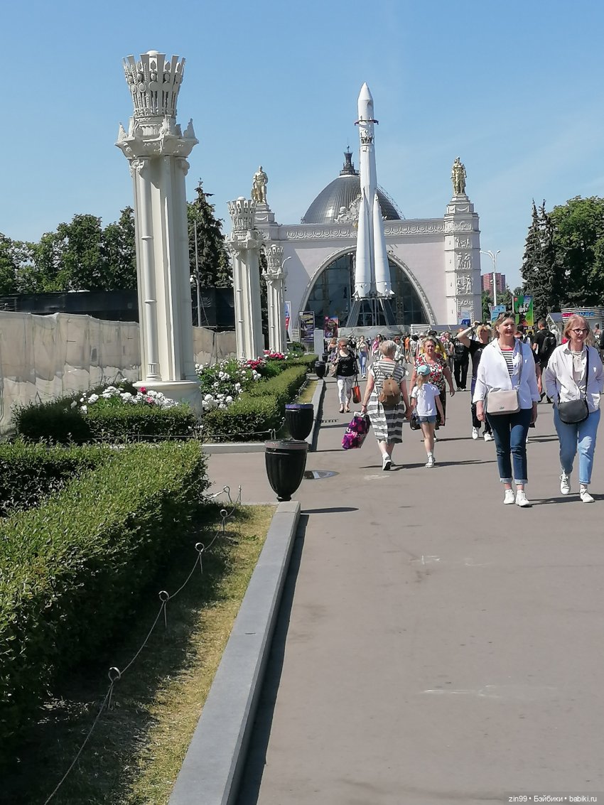 Куклы Ллоренс и прогулка по ВДНХ в июне 2023 года