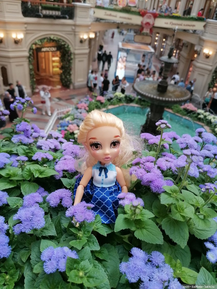 Куколки Fail Fiх на берегу водоема и в ГУМе