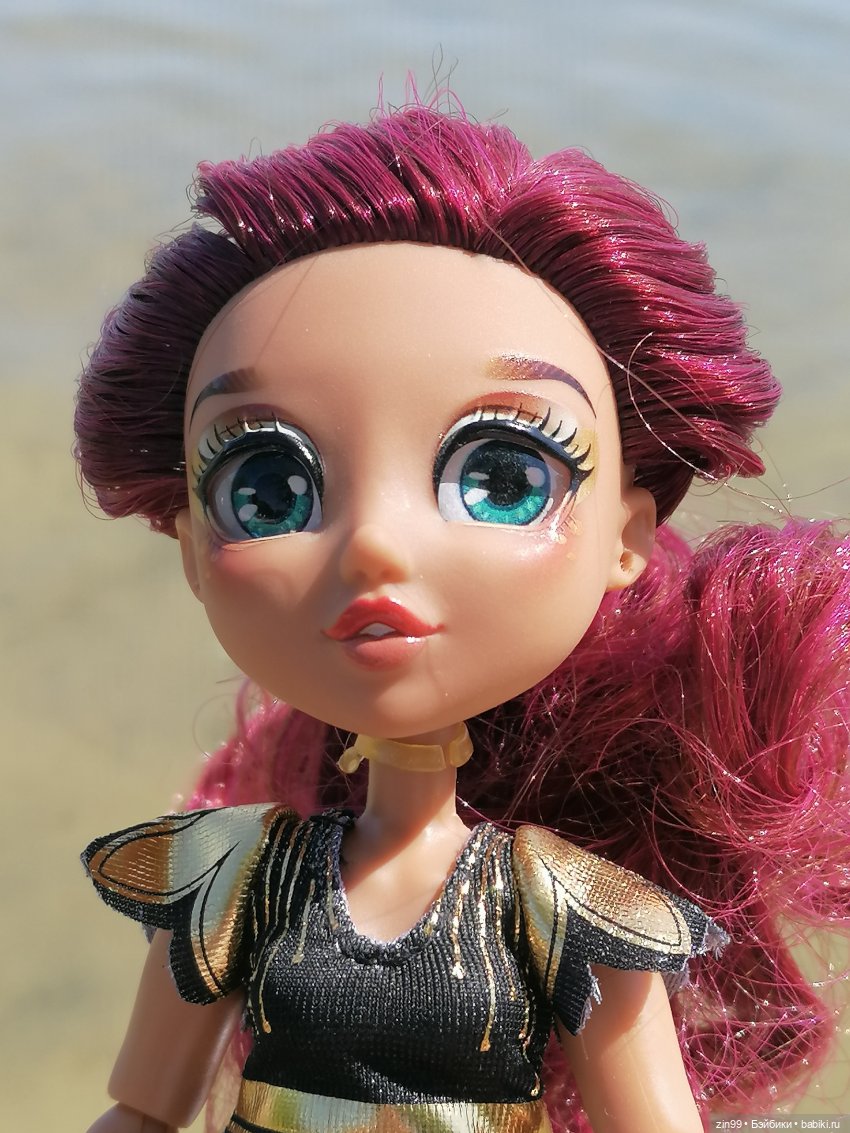 Куколки Fail Fiх на берегу водоема и в ГУМе (фото 8)