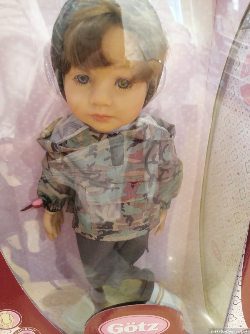 Куколки Fail Fiх на берегу водоема и в ГУМе