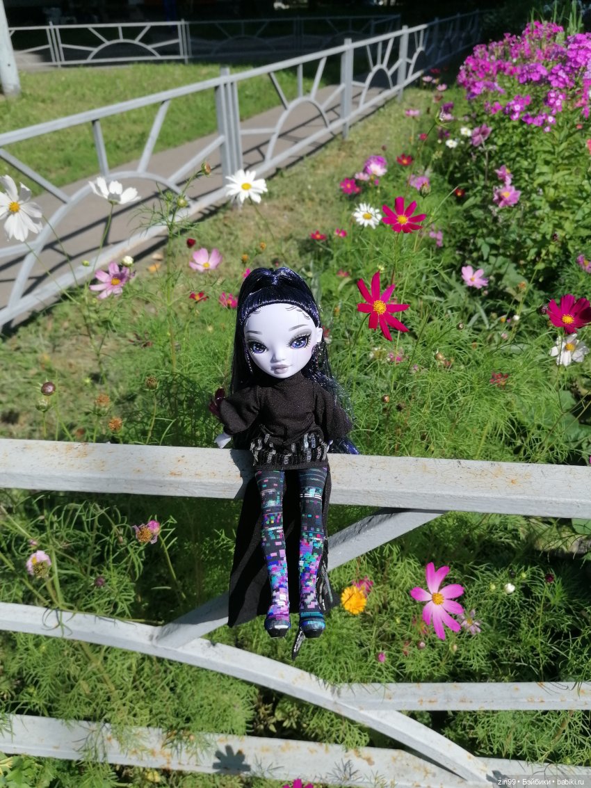 Shadow High Рейна Глитч Краун