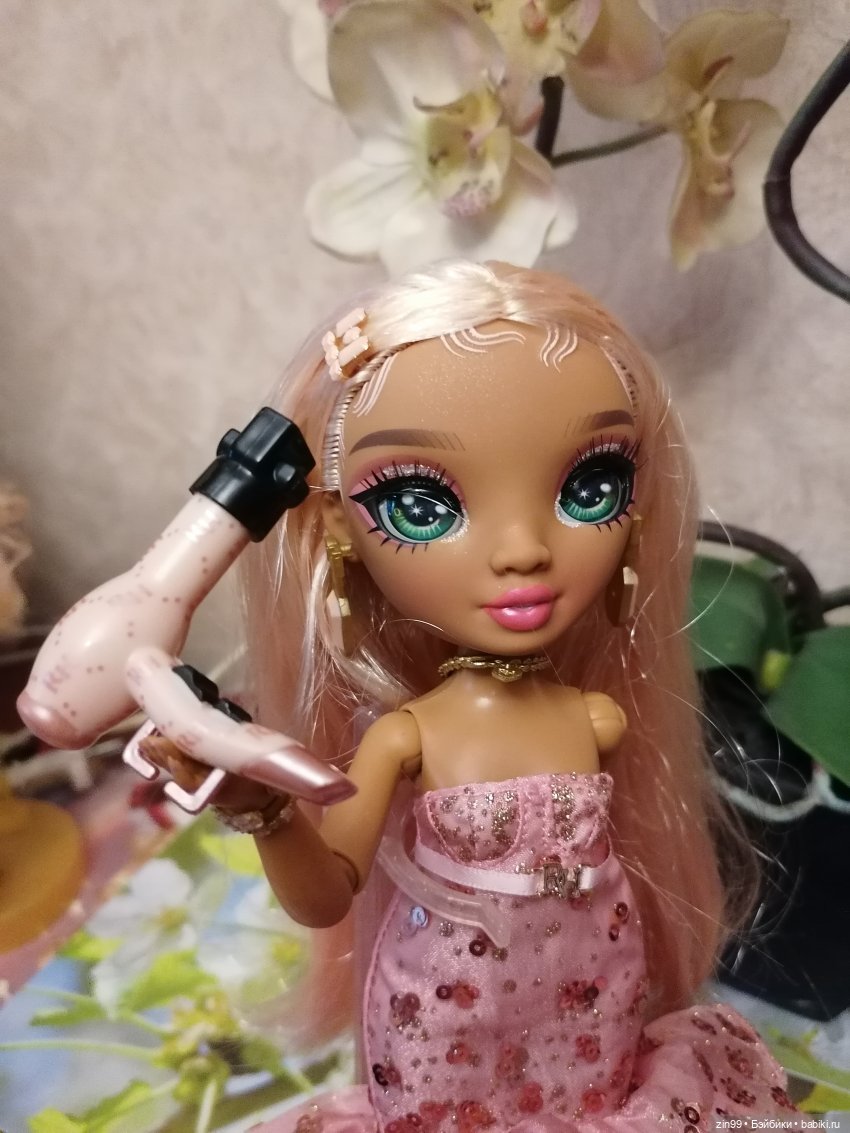 Сабрина красивая кукла Rainbow Hihg