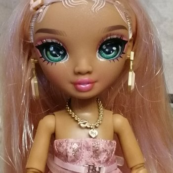 Сабрина красивая кукла Rainbow Hihg