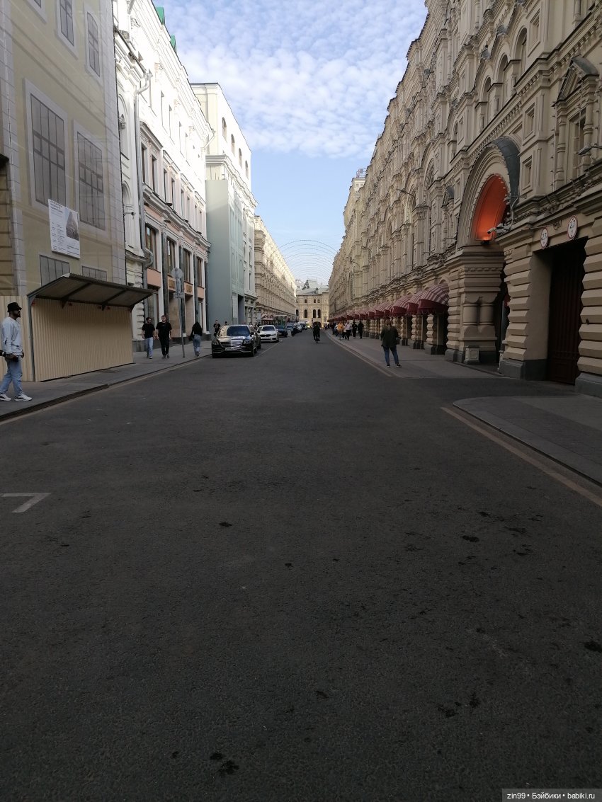 ГУМ в сентябре в Москве — Куклы Rainbow High (Рейнбоу Хай