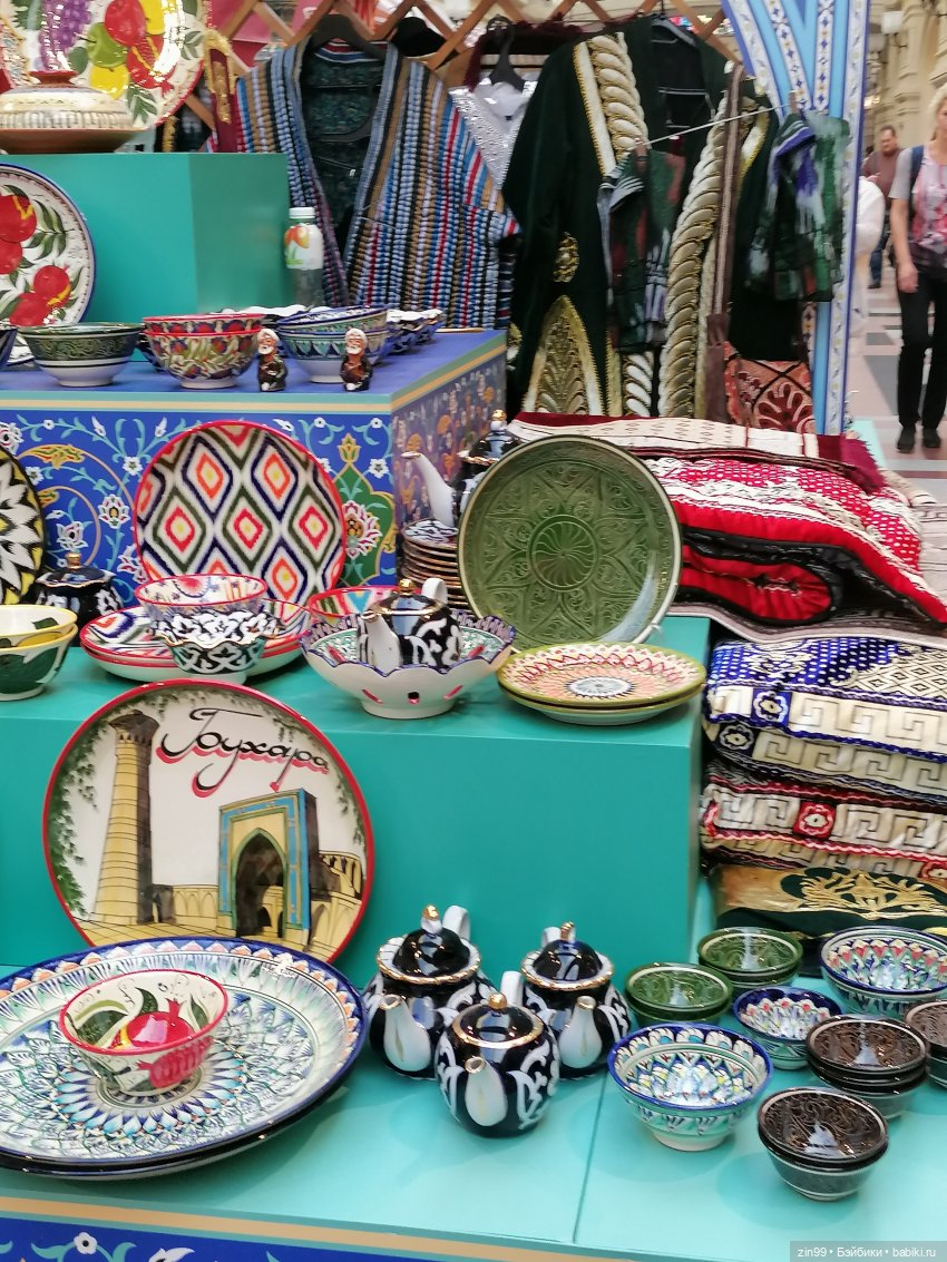 ГУМ в сентябре в Москве — Куклы Rainbow High (Рейнбоу Хай