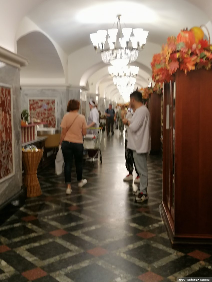 ГУМ в сентябре в Москве — Куклы Rainbow High (Рейнбоу Хай