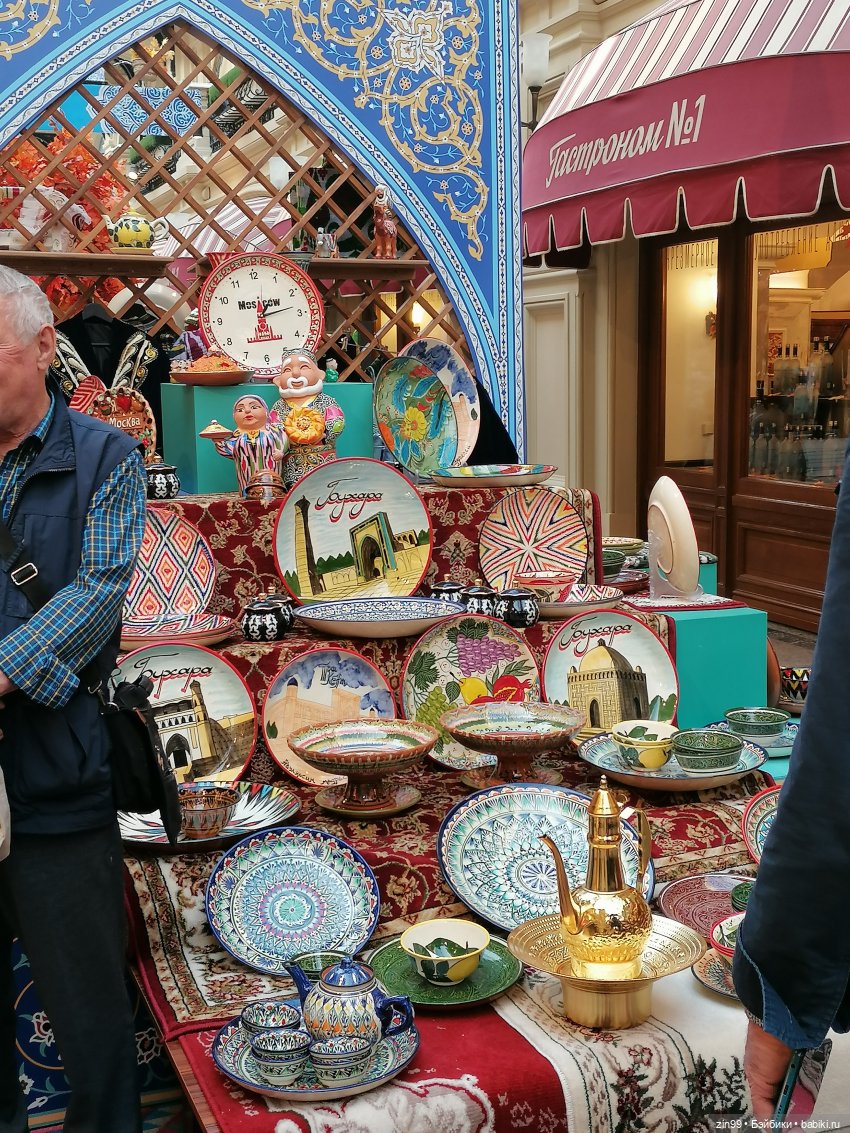 ГУМ в сентябре в Москве — Куклы Rainbow High (Рейнбоу Хай