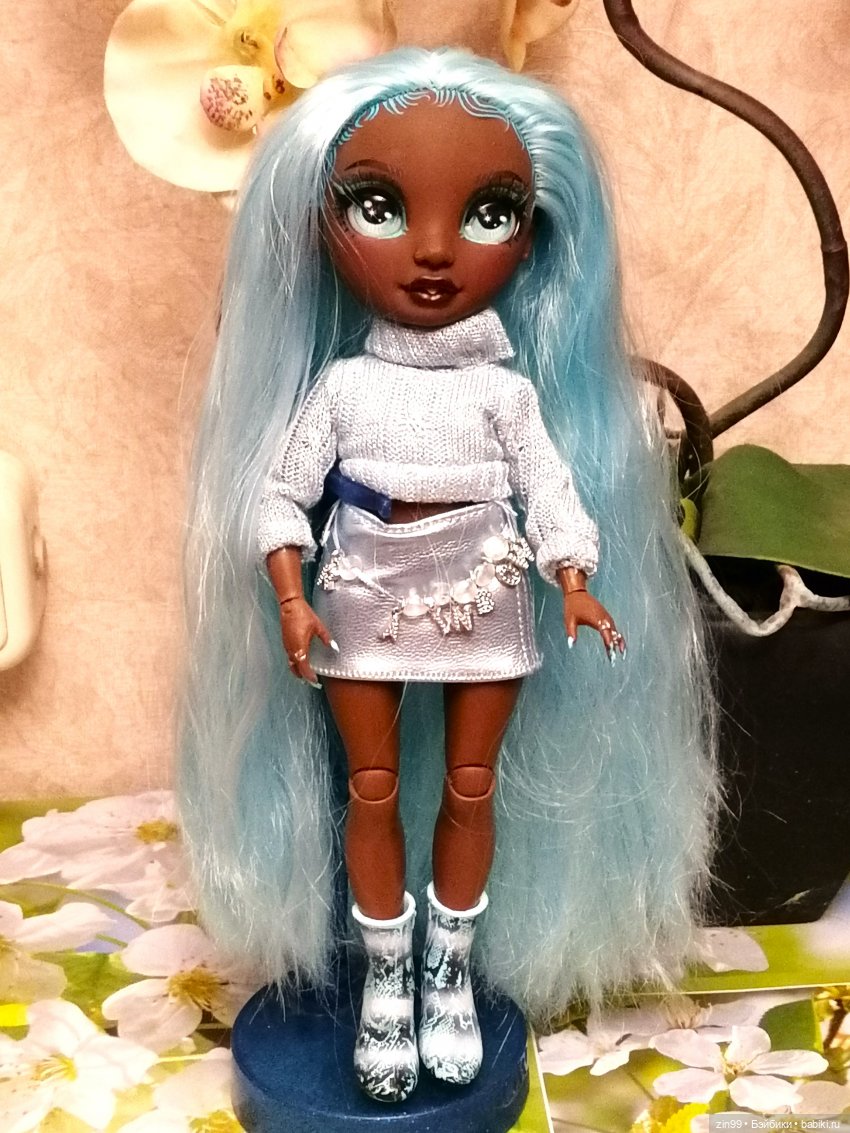 Девочка с голубыми волосами Робин | Бэйбики Девочка с голубыми волосами Робин (фото 8)