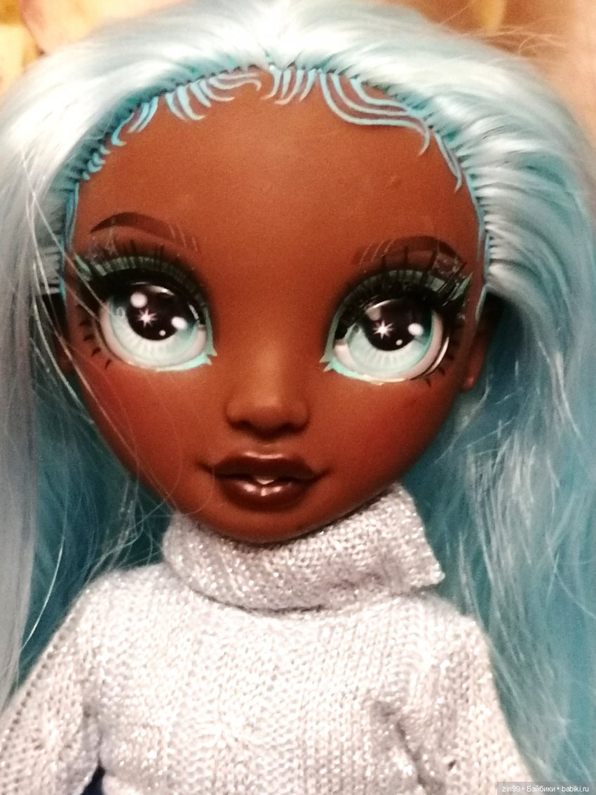 Девочка с голубыми волосами Робин | Бэйбики Девочка с голубыми волосами Робин (фото 9)