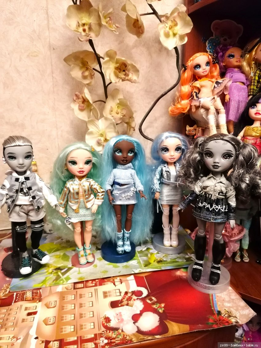 Девочка с голубыми волосами Робин | Бэйбики Девочка с голубыми волосами Робин