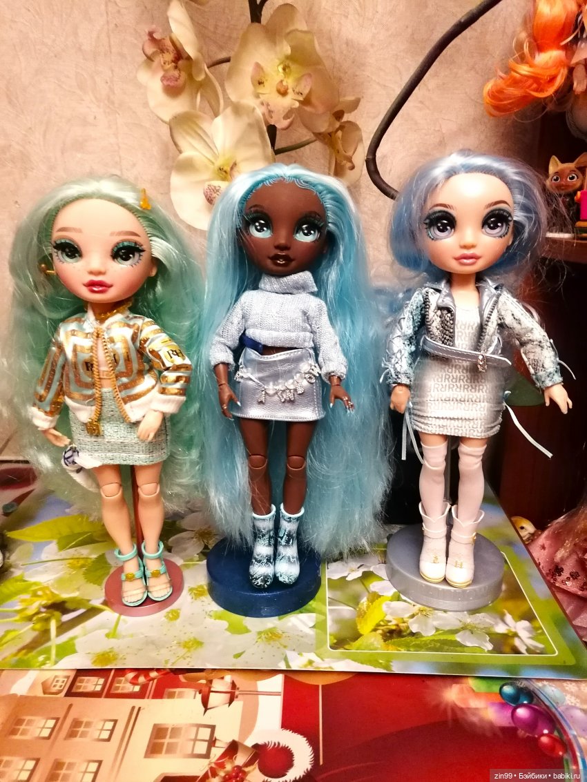 Девочка с голубыми волосами Робин | Бэйбики Девочка с голубыми волосами Робин