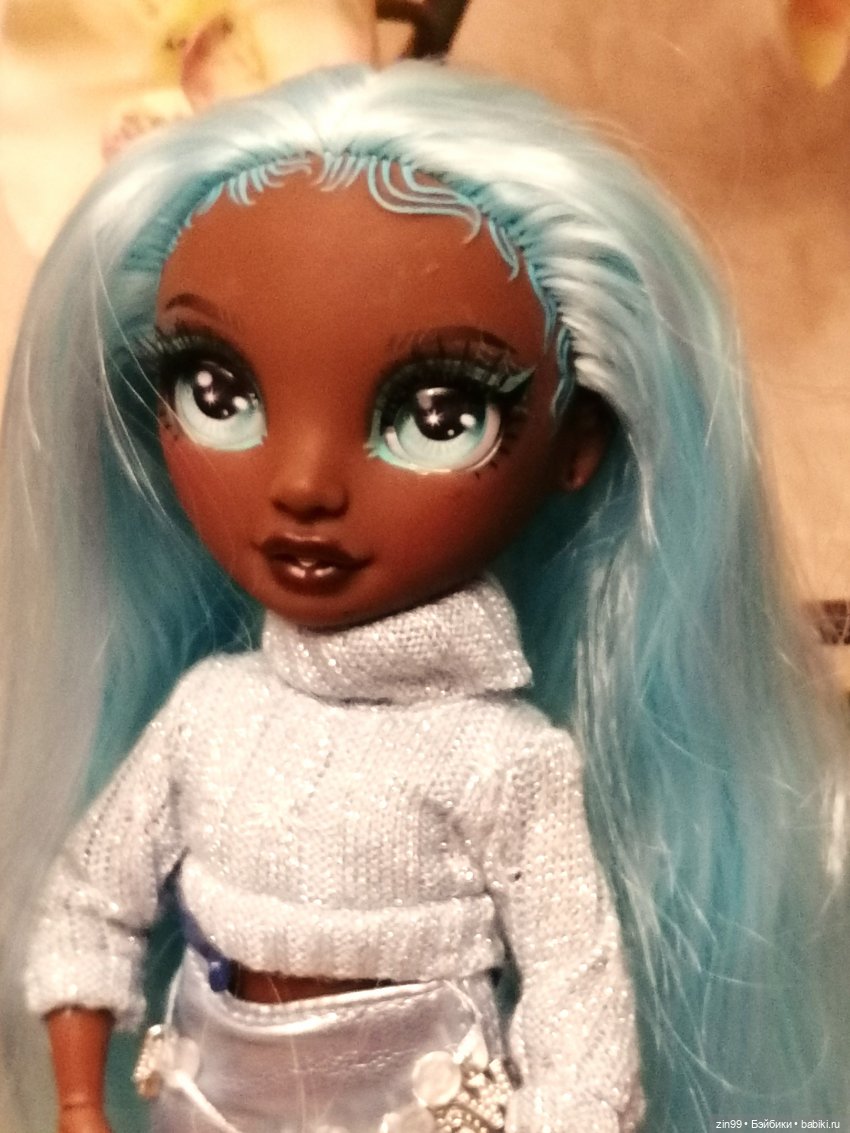 Девочка с голубыми волосами Робин | Бэйбики Девочка с голубыми волосами Робин (фото 10)