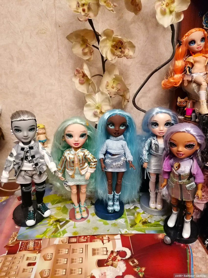 Девочка с голубыми волосами Робин | Бэйбики Девочка с голубыми волосами Робин