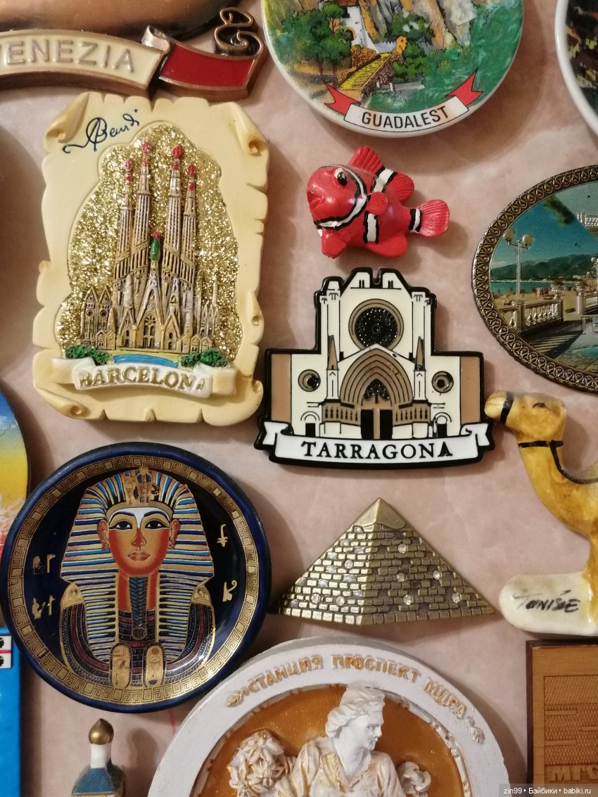 Брелки и маленькие куколки