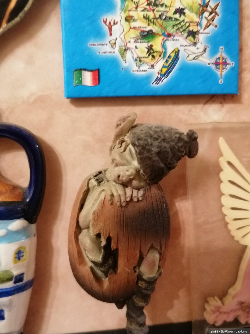 Брелки и маленькие куколки