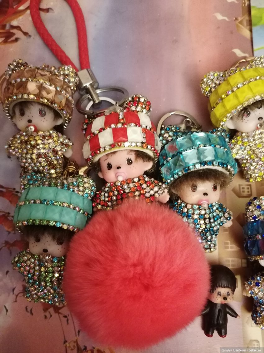 Брелки и маленькие куколки